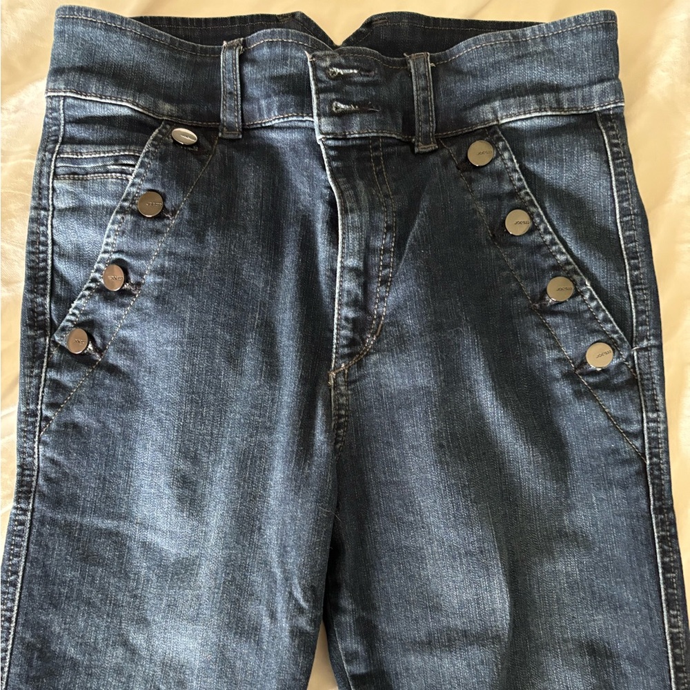 Dark blue high rise blue jeans